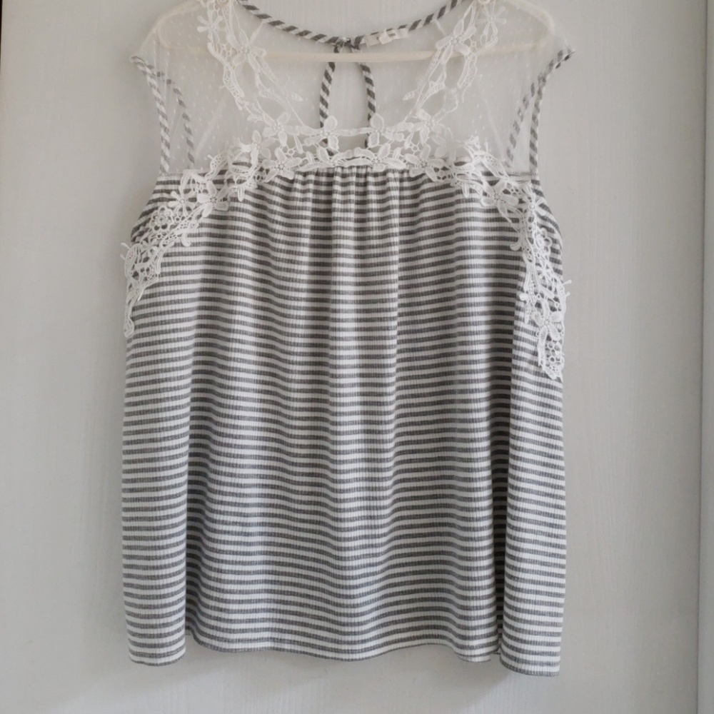 Maurice's top